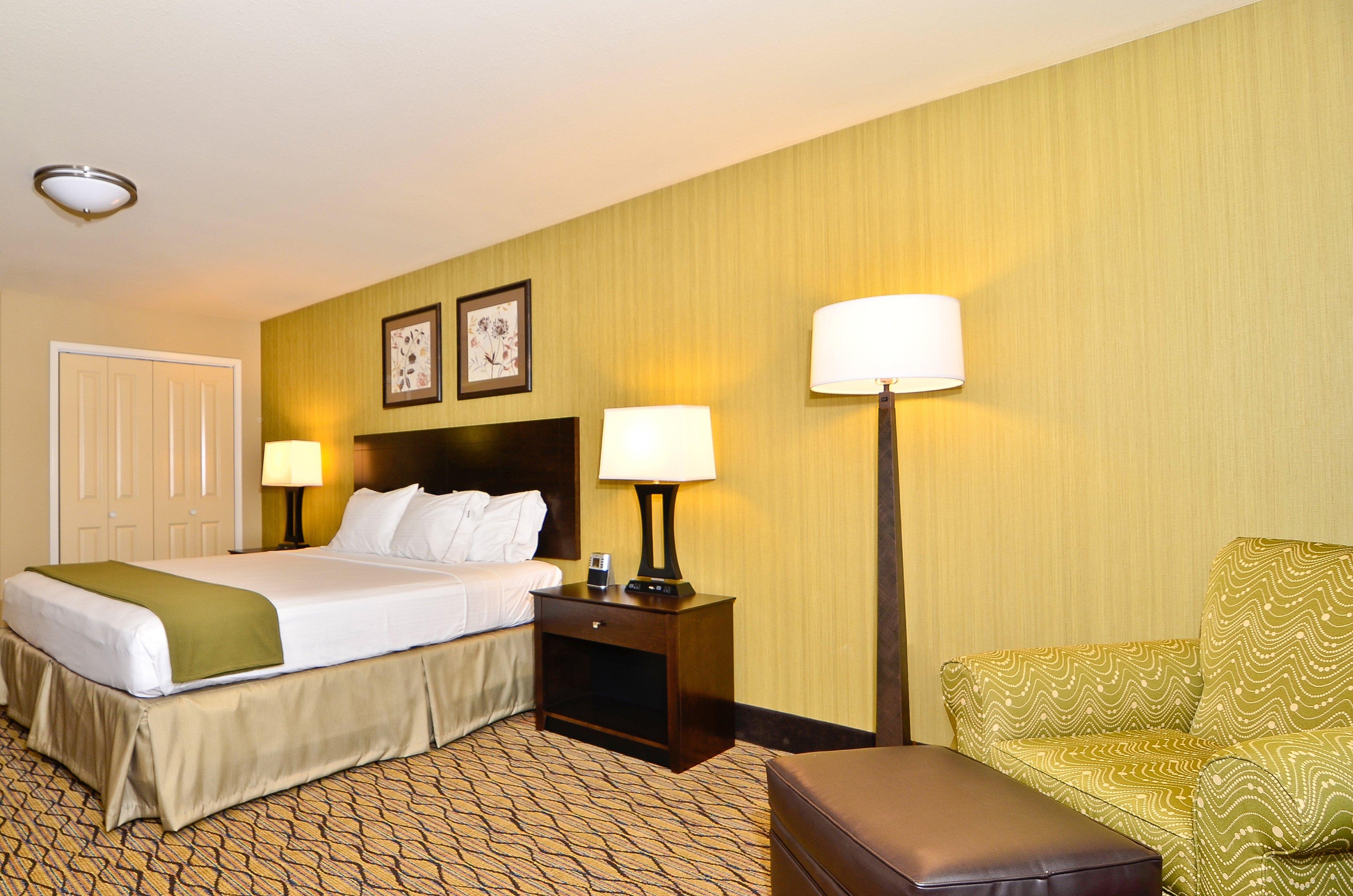 Holiday Inn Express & Suites - Williston By Ihg Exteriör bild